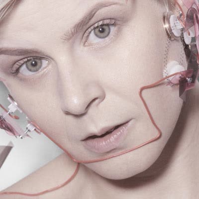 ROBYN - SHOW ME LOVE
