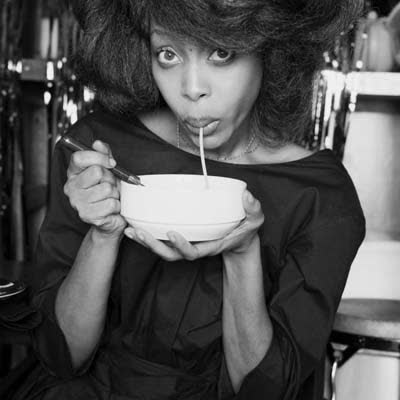 ERYKAH BADU UND THE ROOTS - IN LOVE WITH YOU