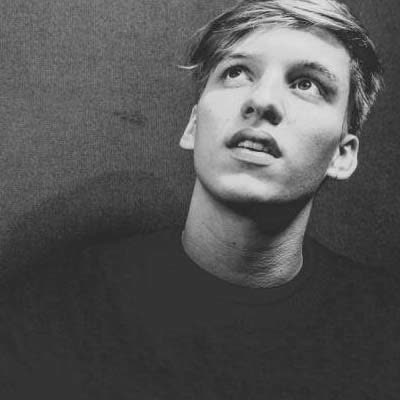 GEORGE EZRA - BUDAPEST