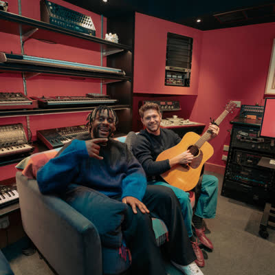 MYLES SMITH UND NIALL HORAN - DRIVE SAFE