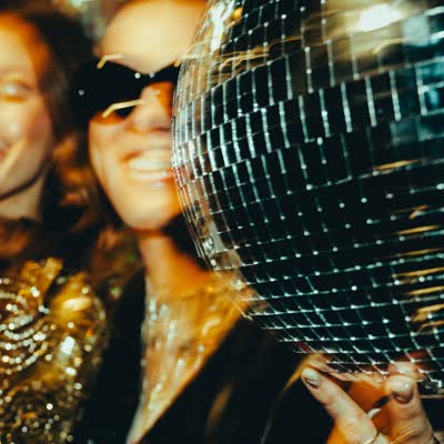 FELIX JAEHN UND LEONY - WAKING UP