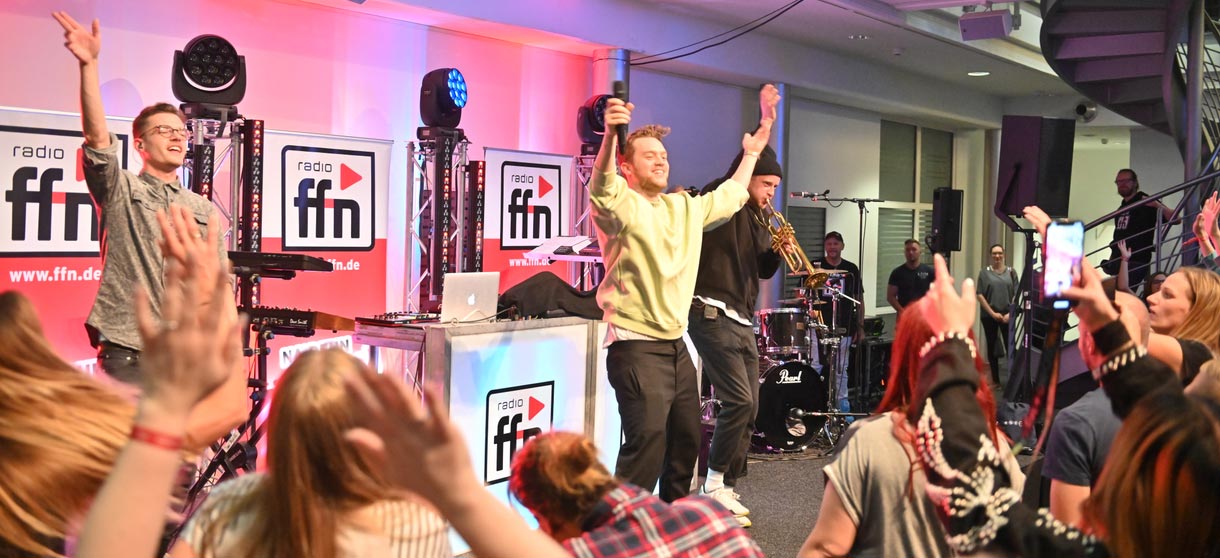Meet your star: DJ Set mit YouNotUs